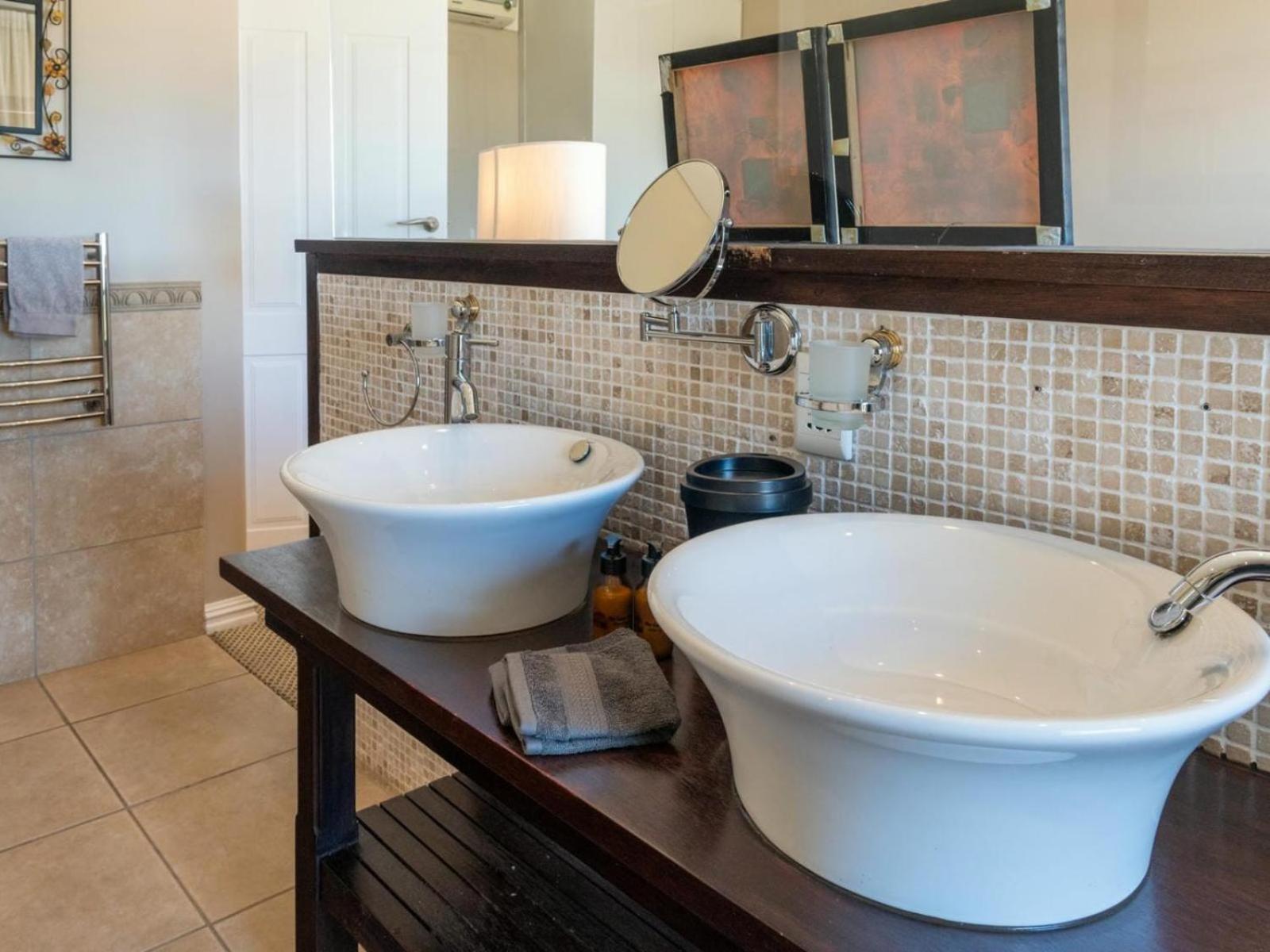 Guest House The Lazy Lion Knysna Room photo
